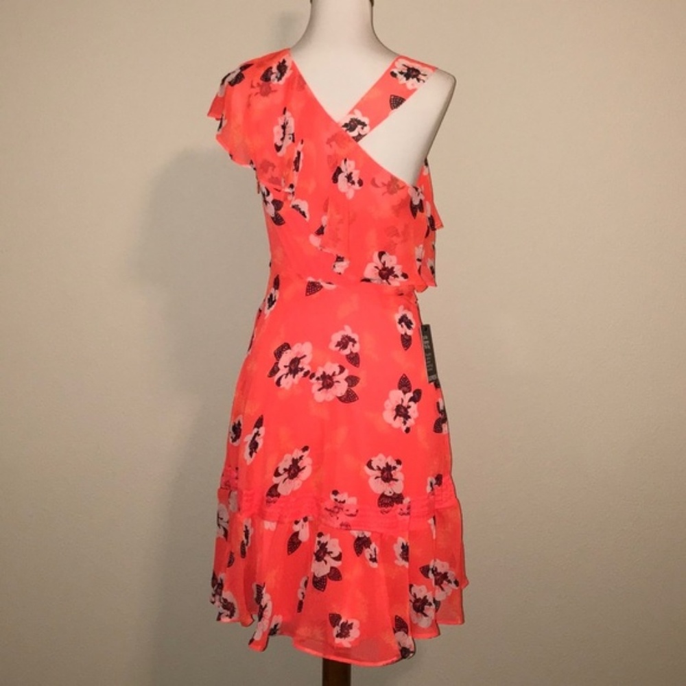 NWT! Express Floral Ruffle Dress - Size 0 - Picture 6 of 7